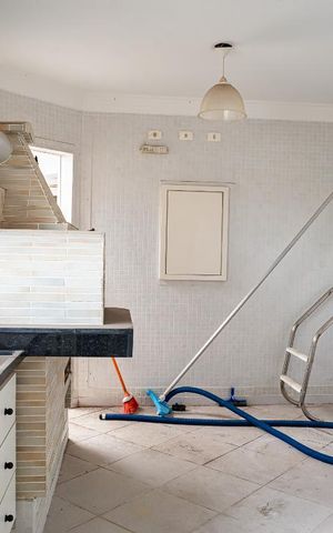 Apartamento à venda com 330m², 4 quartos e 4 vagas Apartamento à venda com 330m², 4 quartos e 4 vagasCobertura - Churrasqueira