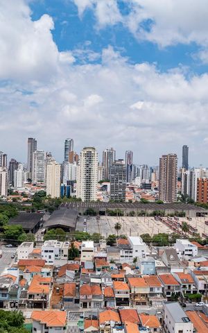 Apartamento à venda com 330m², 4 quartos e 4 vagas Apartamento à venda com 330m², 4 quartos e 4 vagasVista da Suíte 3