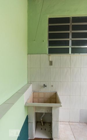 Casa à venda com 350m², 2 quartos e 9 vagasÁrea de serviço