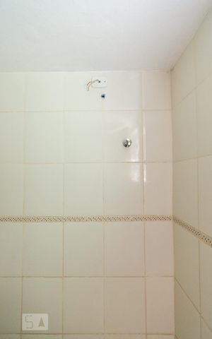 Casa à venda com 350m², 2 quartos e 9 vagasBanheiro