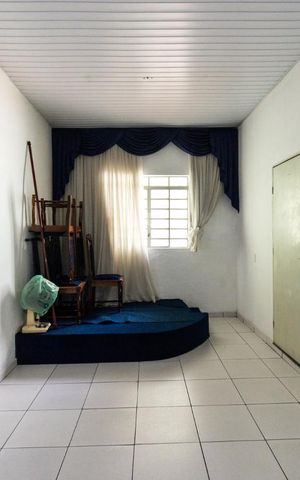Casa à venda com 350m², 2 quartos e 9 vagasEdícula