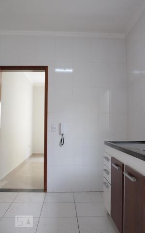 Casa de condomínio à venda com 60m², 2 quartos e sem vaga Casa de condomínio à venda com 60m², 2 quartos e sem vagaCozinha
