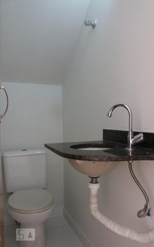 Casa de condomínio à venda com 60m², 2 quartos e sem vaga Casa de condomínio à venda com 60m², 2 quartos e sem vagaLavabo