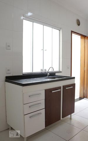 Casa de condomínio à venda com 60m², 2 quartos e sem vaga Casa de condomínio à venda com 60m², 2 quartos e sem vagaCozinha