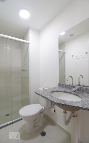 Apartamento para alugar com 36m², 1 quarto e 1 vaga Apartamento para alugar com 36m², 1 quarto e 1 vagaBanheiro Social