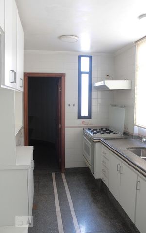 Apartamento à venda com 195m², 4 quartos e 2 vagas Apartamento à venda com 195m², 4 quartos e 2 vagasCozinha