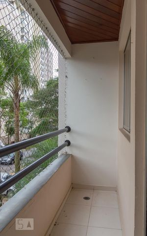 Apartamento à venda com 69m², 3 quartos e 1 vagaSacada