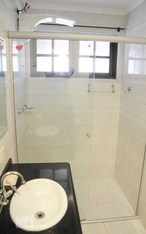 Casa à venda com 140m², 3 quartos e 1 vagaDetalhe banheiro