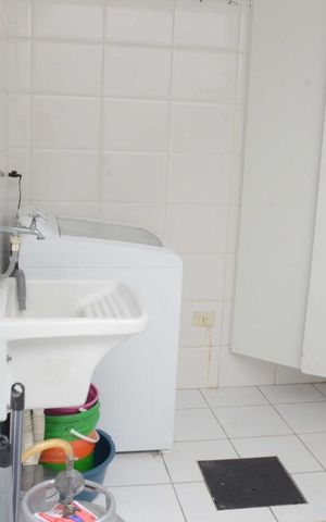 Casa à venda com 140m², 3 quartos e 1 vagaDetalhe da área de serviço