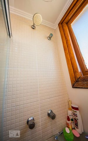 Apartamento à venda com 84m², 2 quartos e 1 vaga Apartamento à venda com 84m², 2 quartos e 1 vagaBanheiro