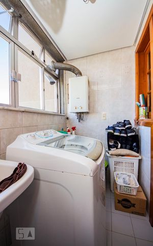 Apartamento à venda com 84m², 2 quartos e 1 vaga Apartamento à venda com 84m², 2 quartos e 1 vagaLavanderia