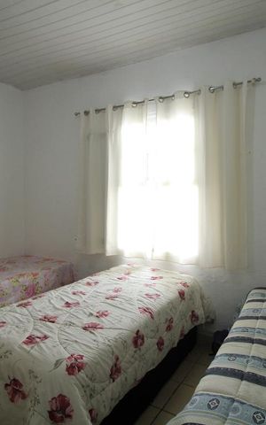Casa para alugar com 400m², 1 quarto e 1 vagaQuarto 