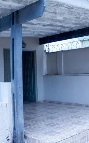 Casa à venda com 300m², 4 quartos e 6 vagas Casa à venda com 300m², 4 quartos e 6 vagasÁrea Externa