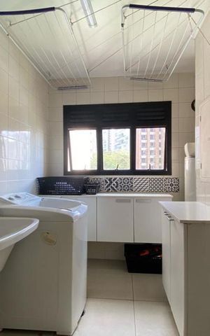 Apartamento à venda com 186m², 3 quartos e 3 vagas Apartamento à venda com 186m², 3 quartos e 3 vagasÁrea de Serviço