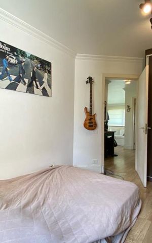Apartamento à venda com 186m², 3 quartos e 3 vagas Apartamento à venda com 186m², 3 quartos e 3 vagasQuarto Suíte 3