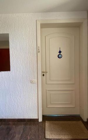 Apartamento à venda com 186m², 3 quartos e 3 vagas Apartamento à venda com 186m², 3 quartos e 3 vagasHall de Entrada