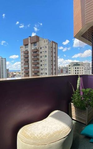 Apartamento à venda com 186m², 3 quartos e 3 vagas Apartamento à venda com 186m², 3 quartos e 3 vagasVaranda