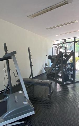 Apartamento à venda com 186m², 3 quartos e 3 vagas Apartamento à venda com 186m², 3 quartos e 3 vagasÁrea comum - Academia