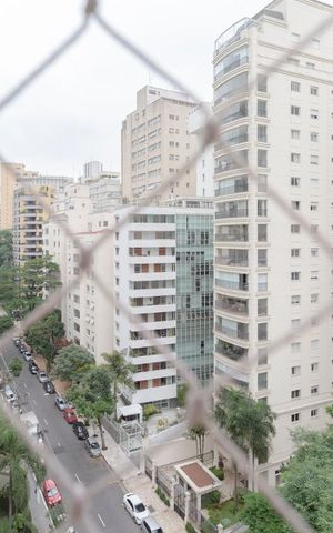 Apartamento à venda com 190m², 3 quartos e 3 vagasVista