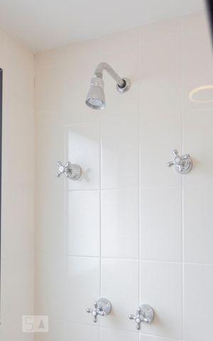 Apartamento à venda com 190m², 3 quartos e 3 vagasBanheiro da Suíte 1