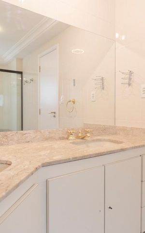 Apartamento à venda com 190m², 3 quartos e 3 vagasBanheiro da Suíte 3