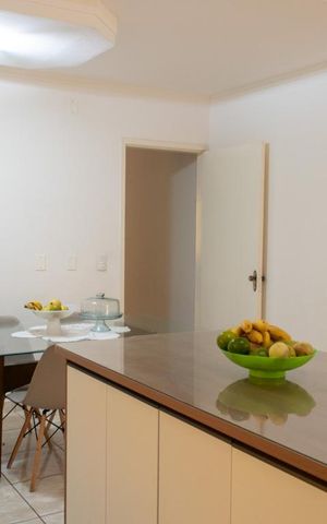 Casa à venda com 240m², 3 quartos e 2 vagasCozinha