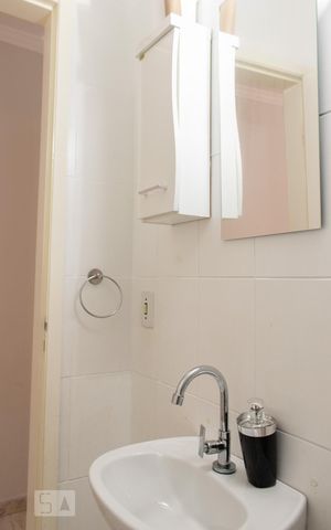 Casa à venda com 240m², 3 quartos e 2 vagasBanheiro Social