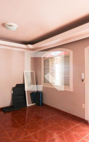 Casa à venda com 750m², 6 quartos e 6 vagas Casa à venda com 750m², 6 quartos e 6 vagasSala 2