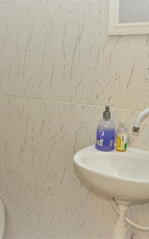Casa para alugar com 123m², 6 quartos e sem vagaBanheiro 1