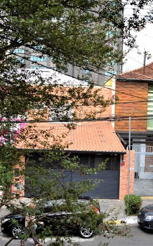 Casa para alugar com 123m², 6 quartos e sem vagaVista