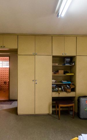 Casa à venda com 466m², 6 quartos e 5 vagas Casa à venda com 466m², 6 quartos e 5 vagasQuarto