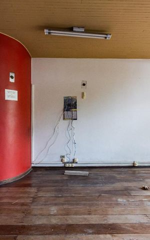 Casa à venda com 466m², 6 quartos e 5 vagas Casa à venda com 466m², 6 quartos e 5 vagasSala