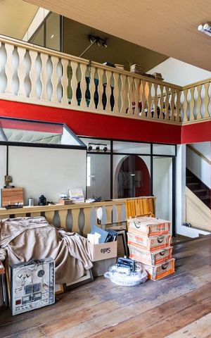 Casa à venda com 466m², 6 quartos e 5 vagas Casa à venda com 466m², 6 quartos e 5 vagasSala