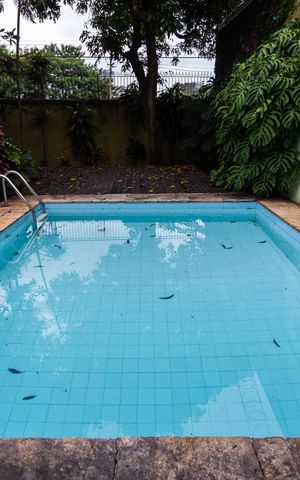Casa à venda com 466m², 6 quartos e 5 vagas Casa à venda com 466m², 6 quartos e 5 vagasPiscina
