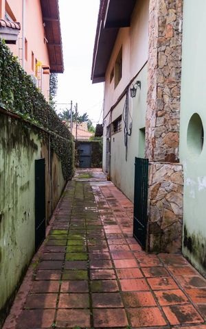 Casa à venda com 466m², 6 quartos e 5 vagas Casa à venda com 466m², 6 quartos e 5 vagasCorredor