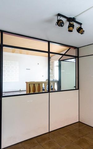 Casa à venda com 466m², 6 quartos e 5 vagas Casa à venda com 466m², 6 quartos e 5 vagasSala
