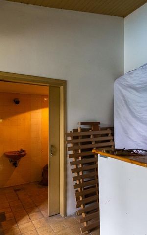 Casa à venda com 466m², 6 quartos e 5 vagas Casa à venda com 466m², 6 quartos e 5 vagasEdicula
