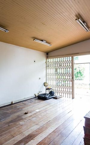 Casa à venda com 466m², 6 quartos e 5 vagas Casa à venda com 466m², 6 quartos e 5 vagasSala