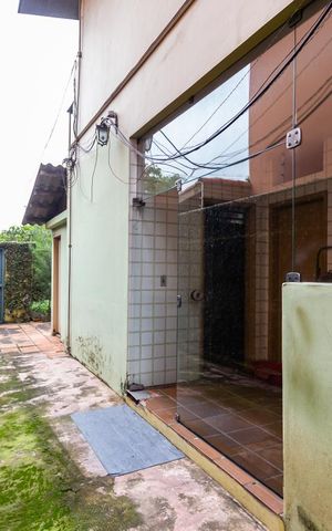 Casa à venda com 466m², 6 quartos e 5 vagas Casa à venda com 466m², 6 quartos e 5 vagasCorredor