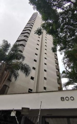 Apartamento à venda com 230m², 3 quartos e 4 vagas Apartamento à venda com 230m², 3 quartos e 4 vagasFachada do bloco