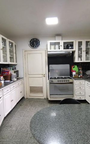 Apartamento à venda com 230m², 3 quartos e 4 vagas Apartamento à venda com 230m², 3 quartos e 4 vagasCozinha