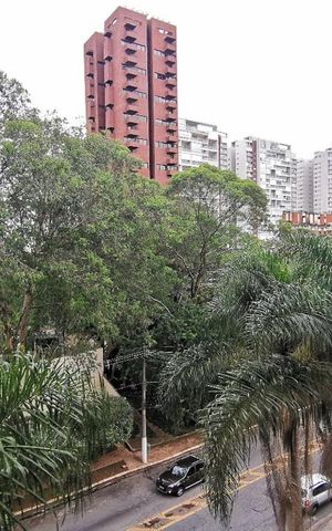Apartamento à venda com 230m², 3 quartos e 4 vagas Apartamento à venda com 230m², 3 quartos e 4 vagasVista da Rua