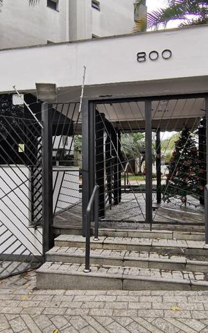 Apartamento à venda com 230m², 3 quartos e 4 vagas Apartamento à venda com 230m², 3 quartos e 4 vagasFachada