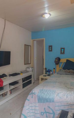 Casa à venda com 200m², 2 quartos e 6 vagas Casa à venda com 200m², 2 quartos e 6 vagasQuarto