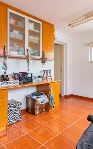 Casa à venda com 155m², 4 quartos e 2 vagas Casa à venda com 155m², 4 quartos e 2 vagasQuarto 4