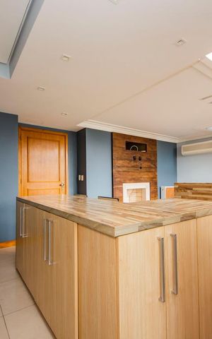 Apartamento à venda com 145m², 3 quartos e 2 vagas Apartamento à venda com 145m², 3 quartos e 2 vagasCozinha com churrasqueira