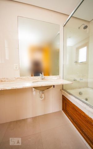 Apartamento à venda com 145m², 3 quartos e 2 vagas Apartamento à venda com 145m², 3 quartos e 2 vagasBanheiro 1