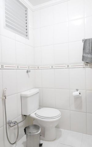 Apartamento à venda com 220m², 3 quartos e 1 vagaBanheiro Suíte 1