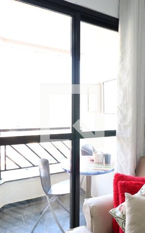 Apartamento à venda com 77m², 3 quartos e 1 vagaVaranda