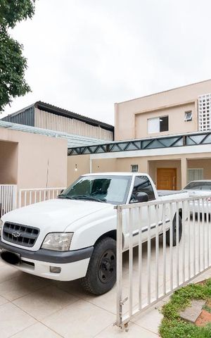 Casa à venda com 220m², 3 quartos e 7 vagasFachada da casa